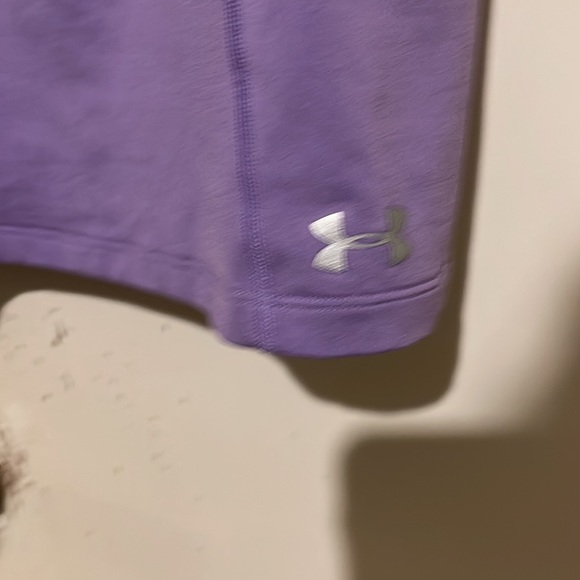 Large Under Armour purple tank top with built in bra - Picture 2 of 3